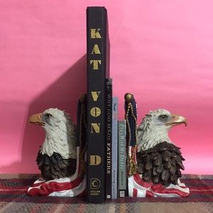 Vintage Patriotic Hand Painted Eagle Flag Bookends